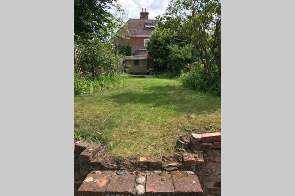 Moot View Villa Downton  Luaran gambar